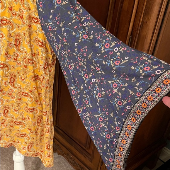 Sundance Paisley and Floral Patchwork Medley Bell Sleeve Blouse, NWOT, L - Picture 5 of 10